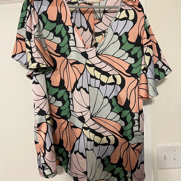 entro Tops - Entro butterfly blouse